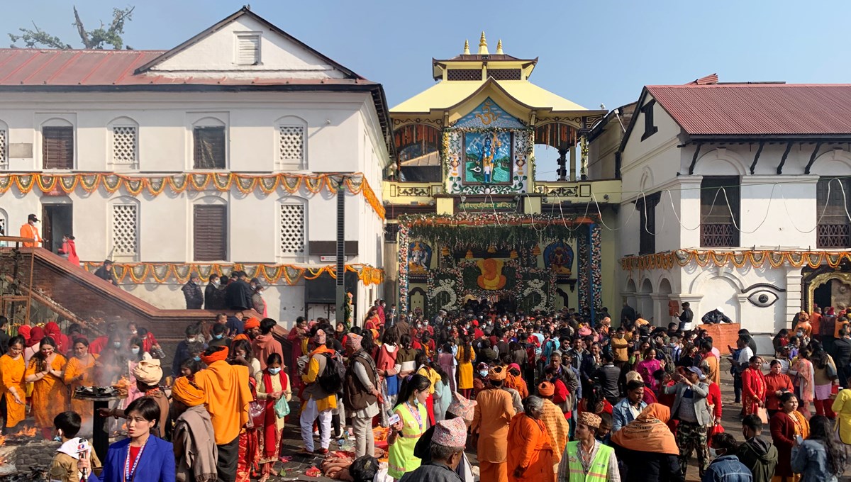आज श्रावण महिनाको दोस्रो सोमबार । देशभरका शिवालयहरुमा श्रद्धालुहरुको बिहानैदेखि भीड ।