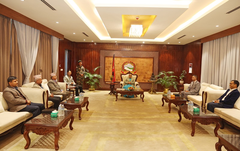 चुनावमा सघाउन एमालेलाई प्रधानमन्त्रीको आग्रह, वातावरण बनाउनुपर्नेमा एमालेको जोड