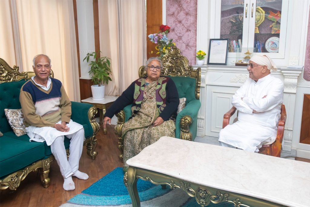 गुण्डुमा ओलीसँग भेटेर प्रधानमन्त्री कार्कीले समवेदना व्यक्त गरिन्