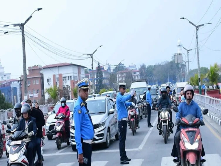 काठमाडौंमा २४ घण्टामा ३ हजार ५०१ सवारी चालक कारबाहीमा, २५ लाखभन्दा बढी राजस्व संकलन