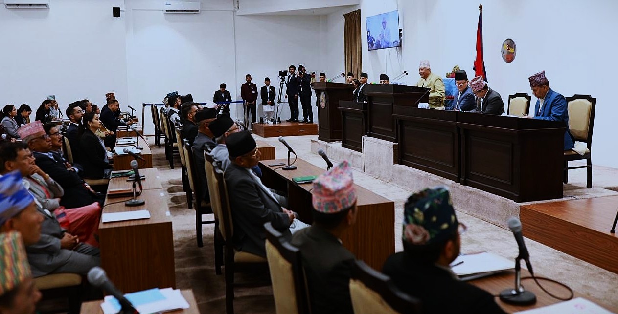 २७ मिनेटमै सकियो बैठक : रवि लामिछाने ले छोट्याए समय, समर्थक लम्साल पनि संक्षिप्त बोले