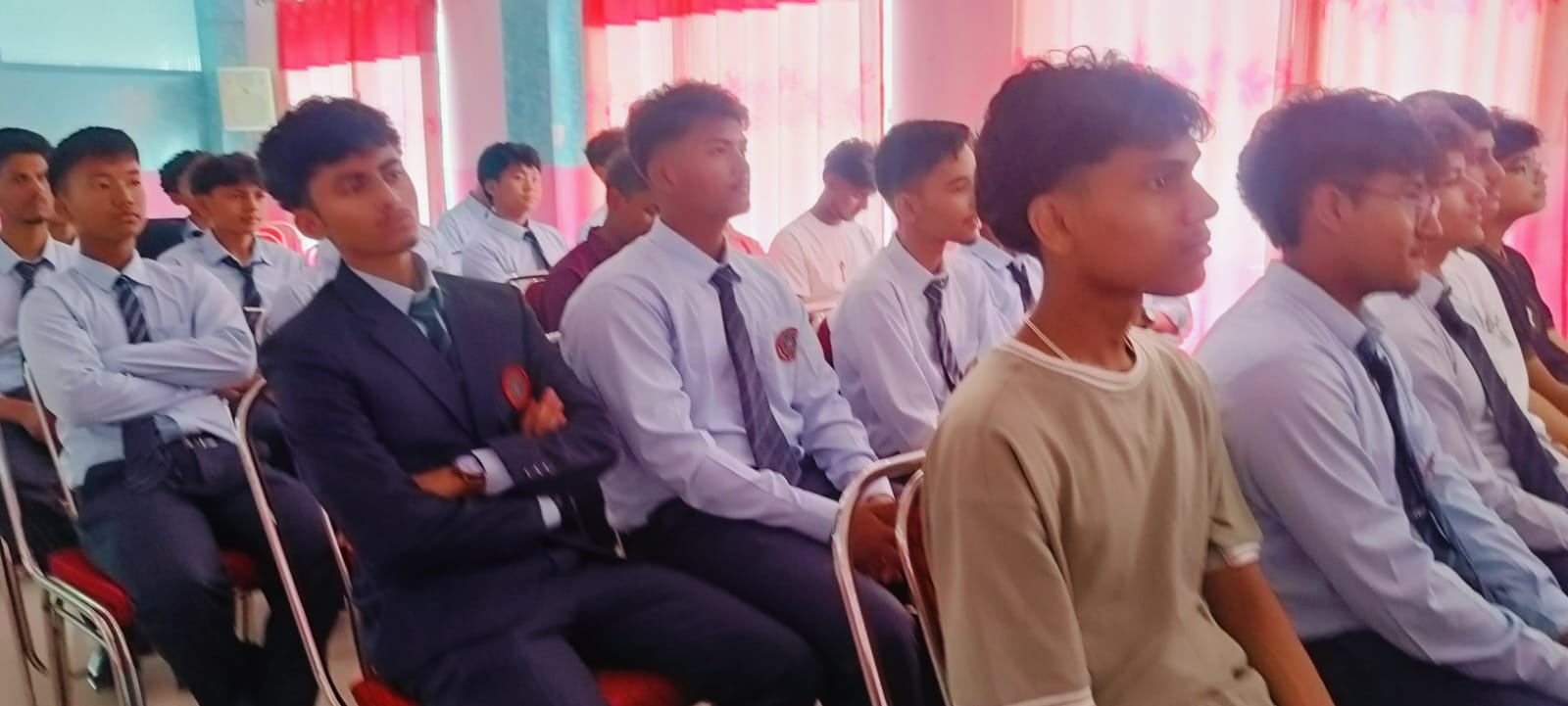 विराटनगरको एभरेष्ट कलेजले गर्यो कक्षा–११ का विद्यार्थीलाई अभिमुखीकरण