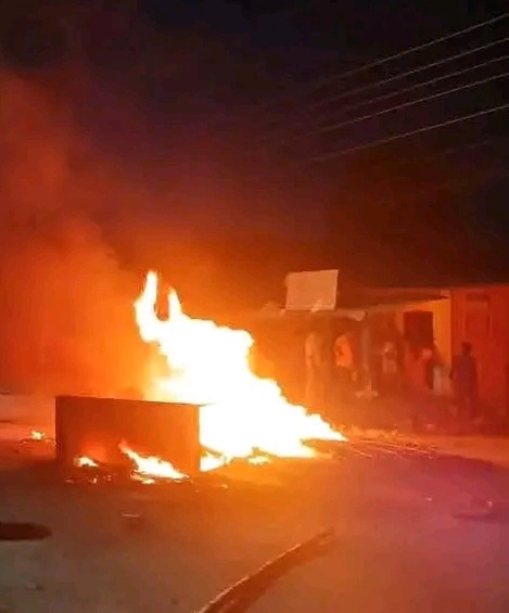सुनसरीमा आगलागीको आरोपमा पेट्रोलसहित एक जना नियन्त्रणमा