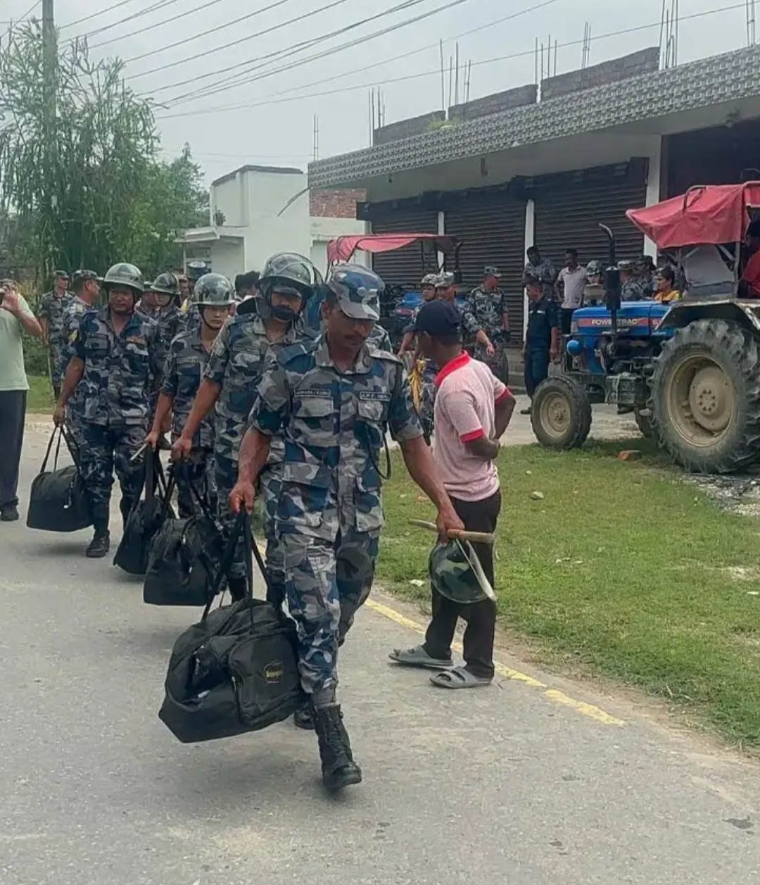 सशस्त्रले छापा मारेको घरमा तामझाम बढी, उपलब्धि थोरै